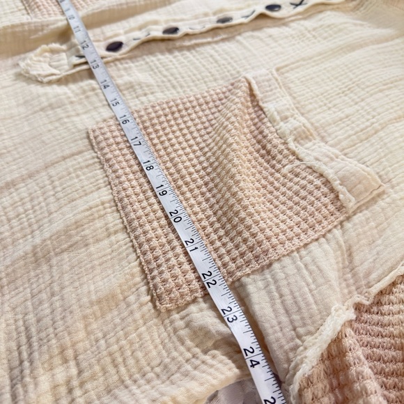 POL x Freckled Poppy Textured Henley Pullover - Picture 6 of 11